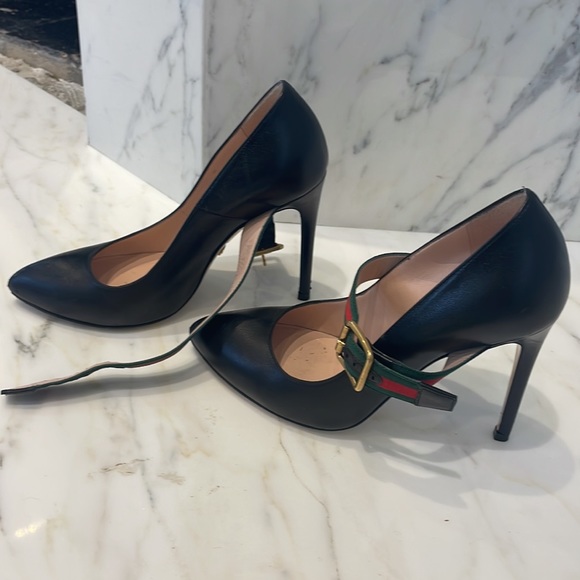 Beautiful authentic gucci pumps! - Picture 3 of 5